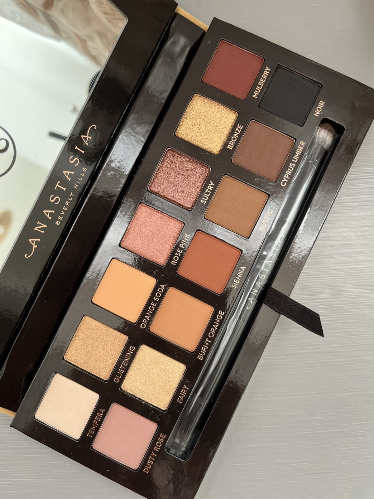 Anastasia Beverly Hills Soft Glam Eyeshadow Palette - review image