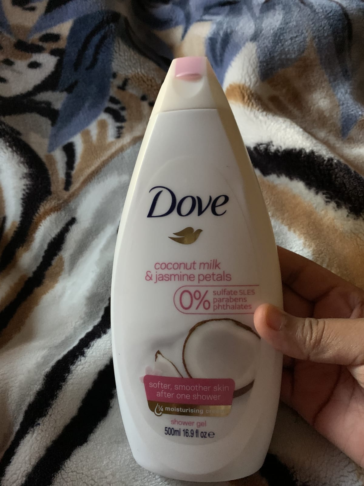 Dove Body Wash Mix Pakket - Shea Butter, Deep Moisture, Pistachio Cream, Coconut Milk, Gentle Exfoliating and Silk Glow - review image