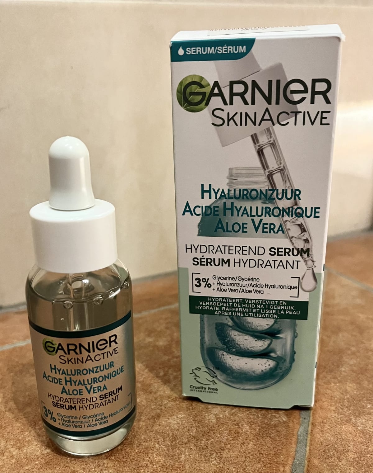 Garnier SkinActive Hyaluronzuur Aloë Vera Hydraterend Serum 30 ml - before review image