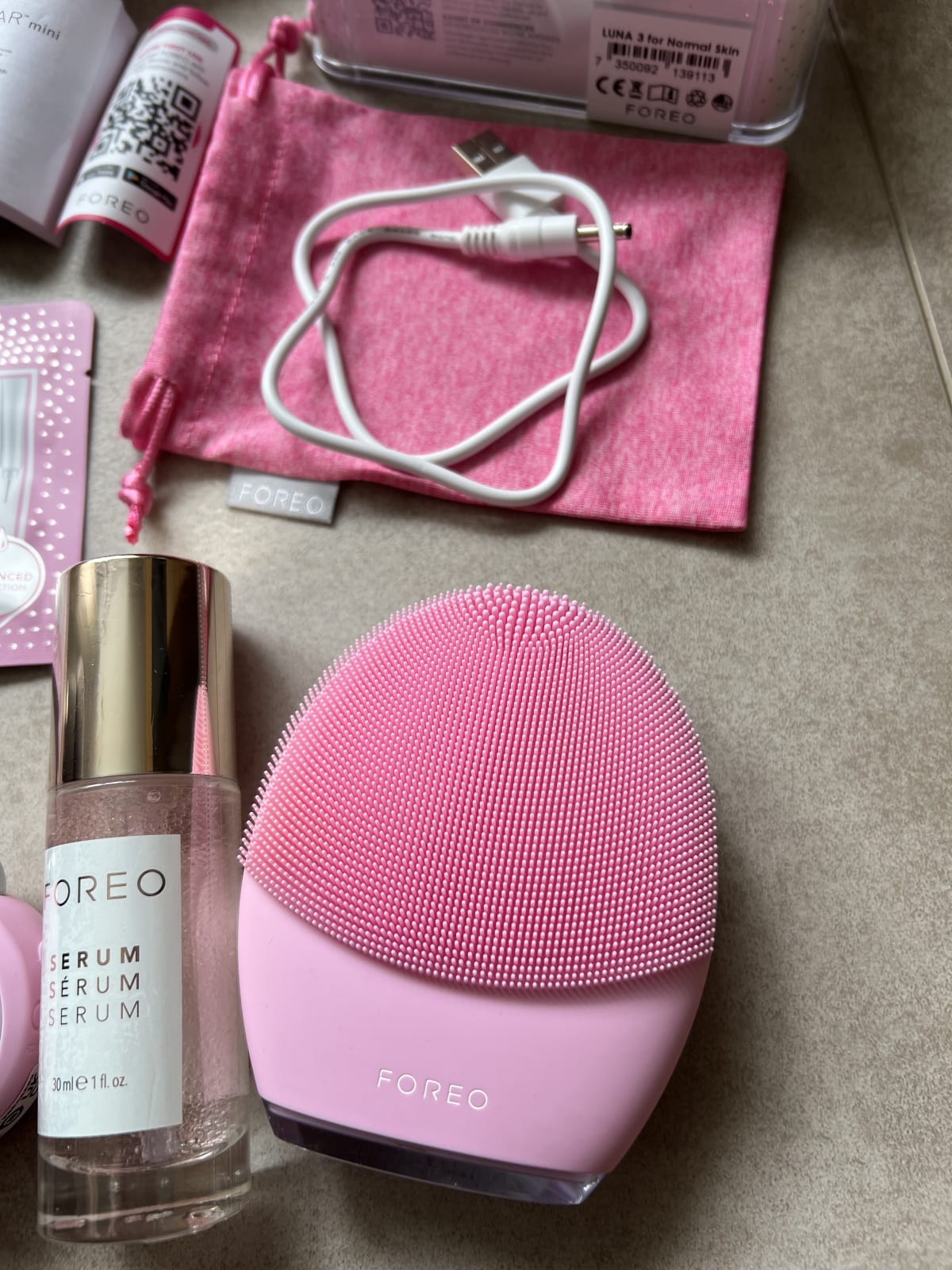 FOREO LUNA™ 3 gezichtsreiniging en massage apparaat - review image