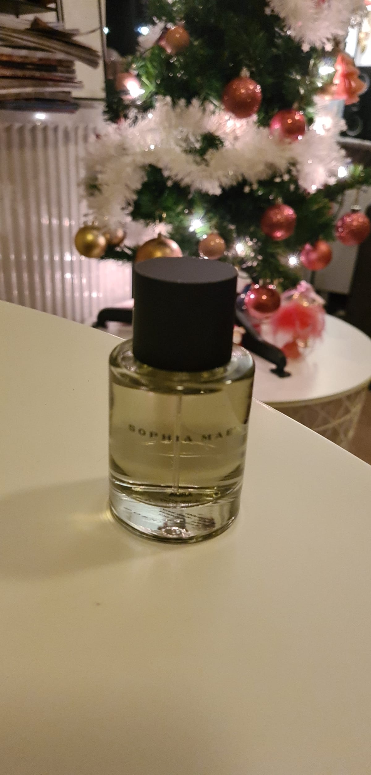 Aura Eau de Parfum - review image