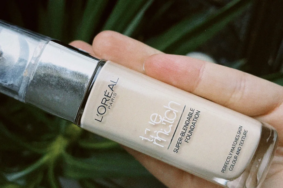 L’Oréal Paris - Accord Parfait Foundation - 6N  - Natuurlijk Dekkende Foundation met Hyaluronzuur en SPF 16 - 30 ml - review image