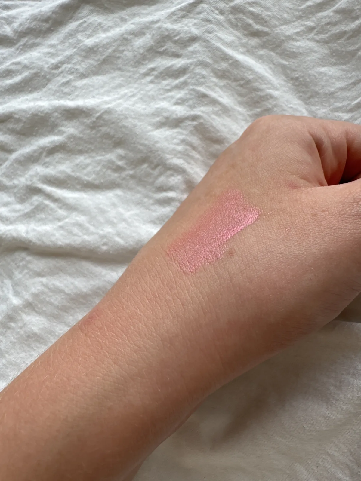 e.l.f. Cosmetics Halo Glow Beauty Wand - review image