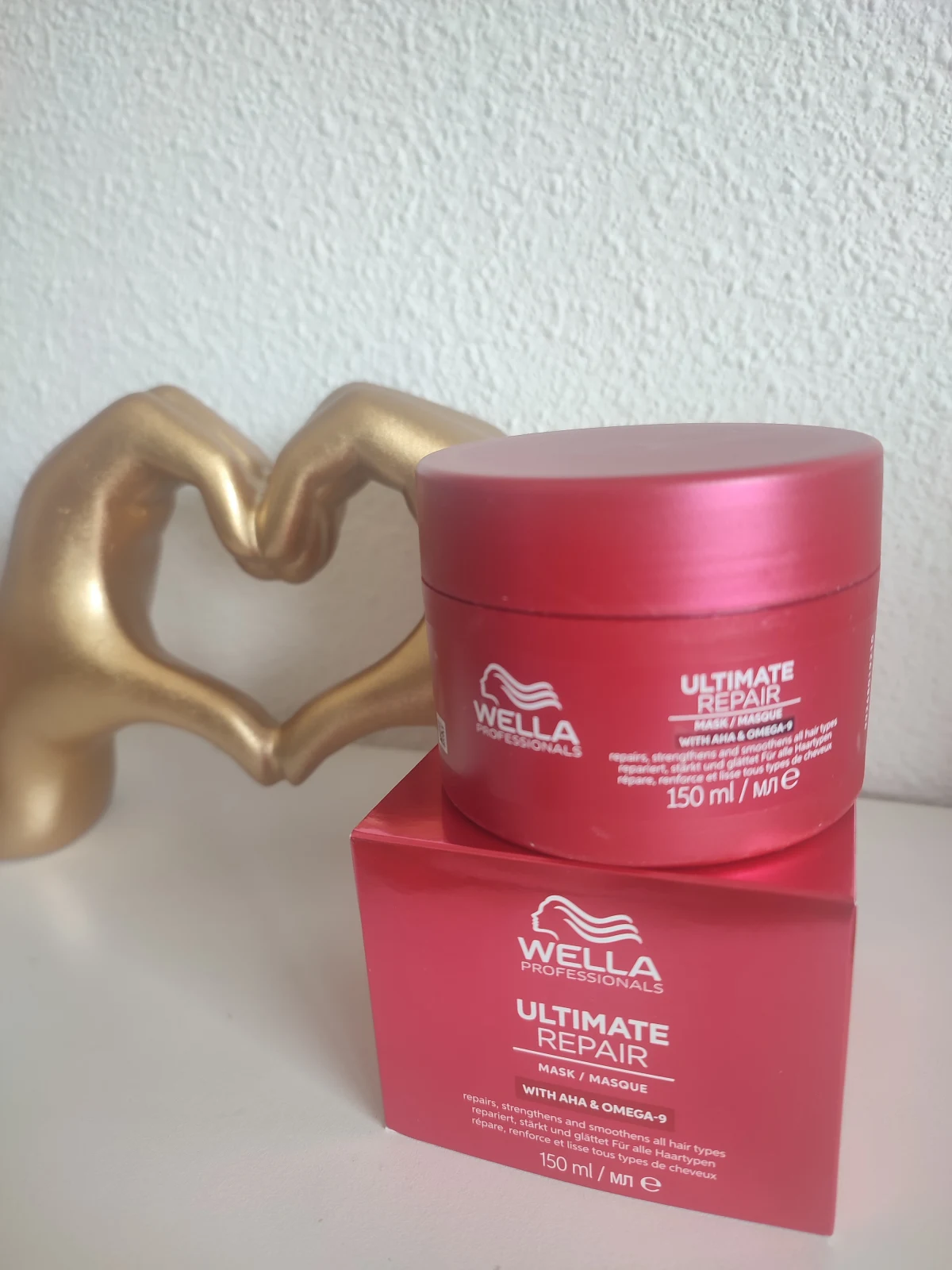 Wella Professionals Care Ultimate Repair Hair Mask for All Types of Hair Damage 75ml - review image