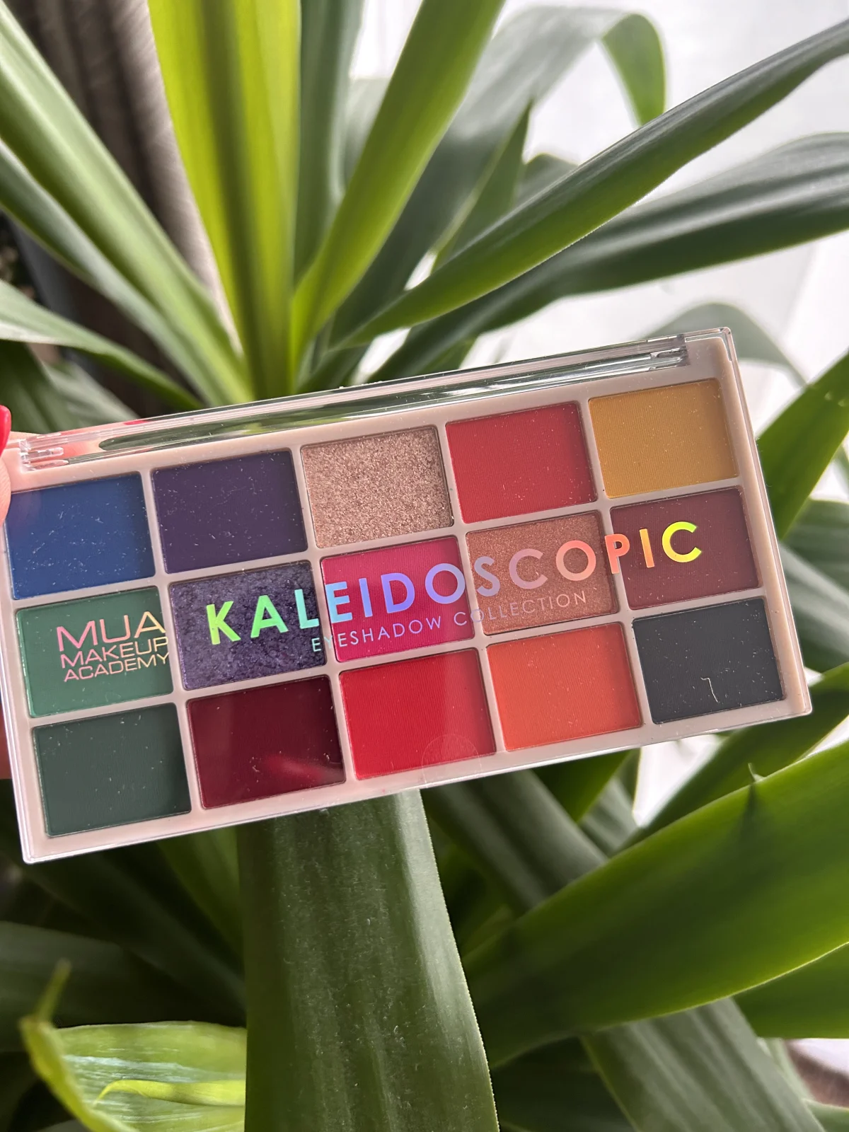 Metamorphosis 10 Shade Recyclable Paper Eyeshadow Palette - review image