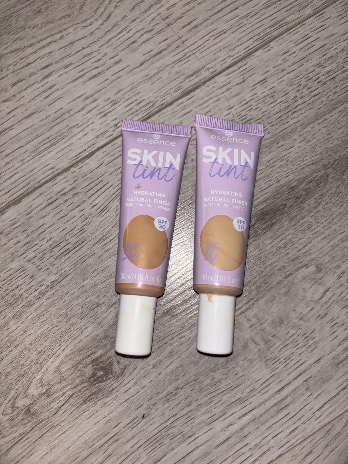 Hydraterende Crème met Kleur Essence SKIN TINT Nº 20 Spf 30 30 ml - review image