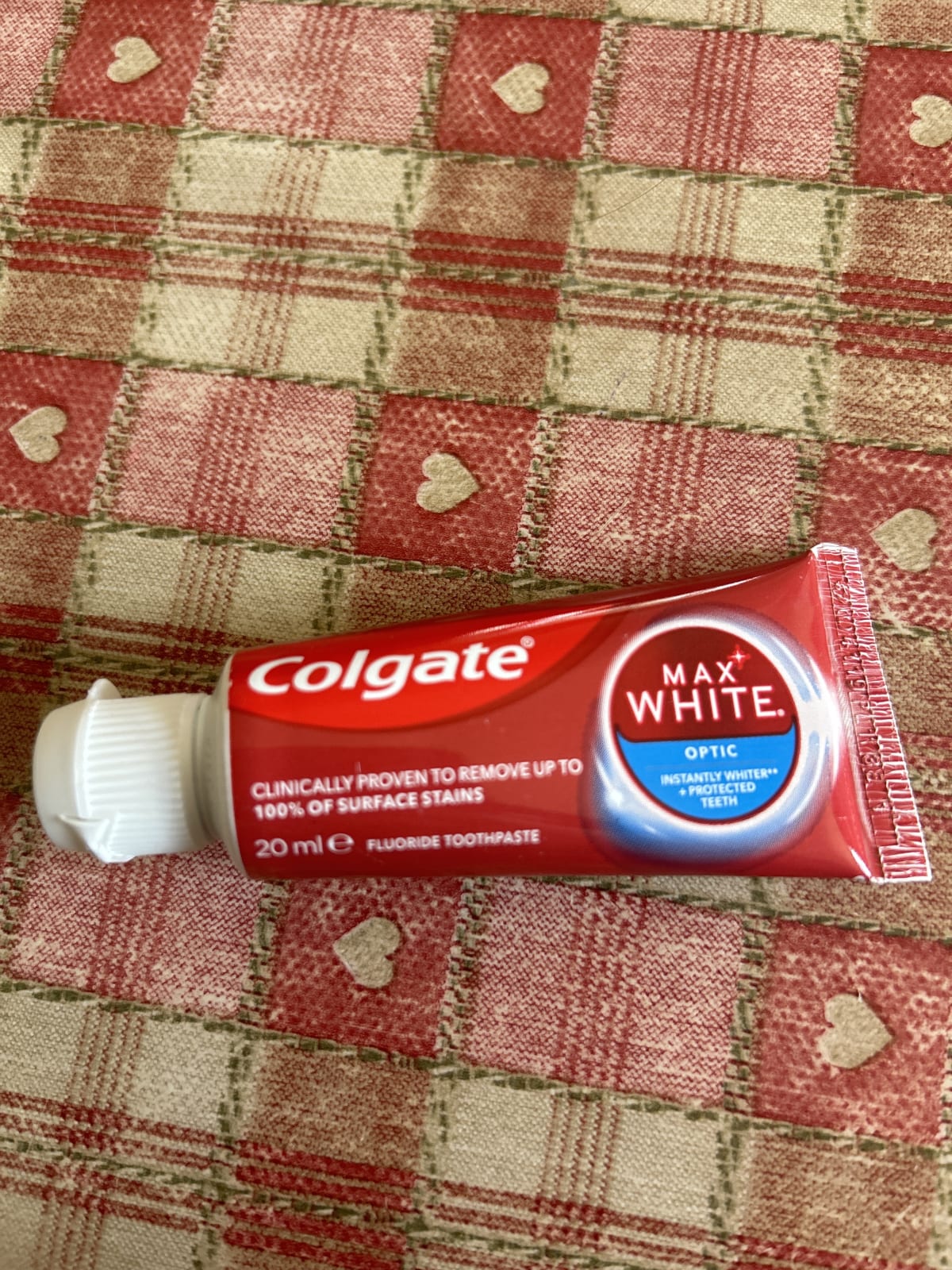 Colgate Tooth Paste Optic White Charcoal 75ml - review image