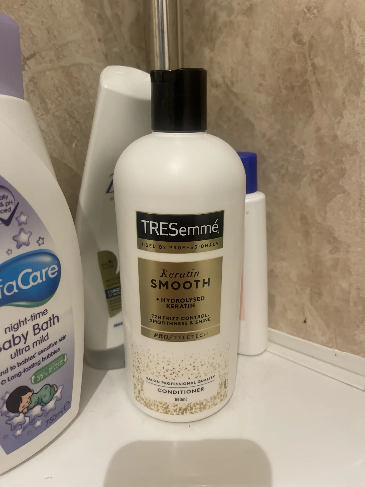Tresemme Color Revitalize Conditioner 28oz - review image