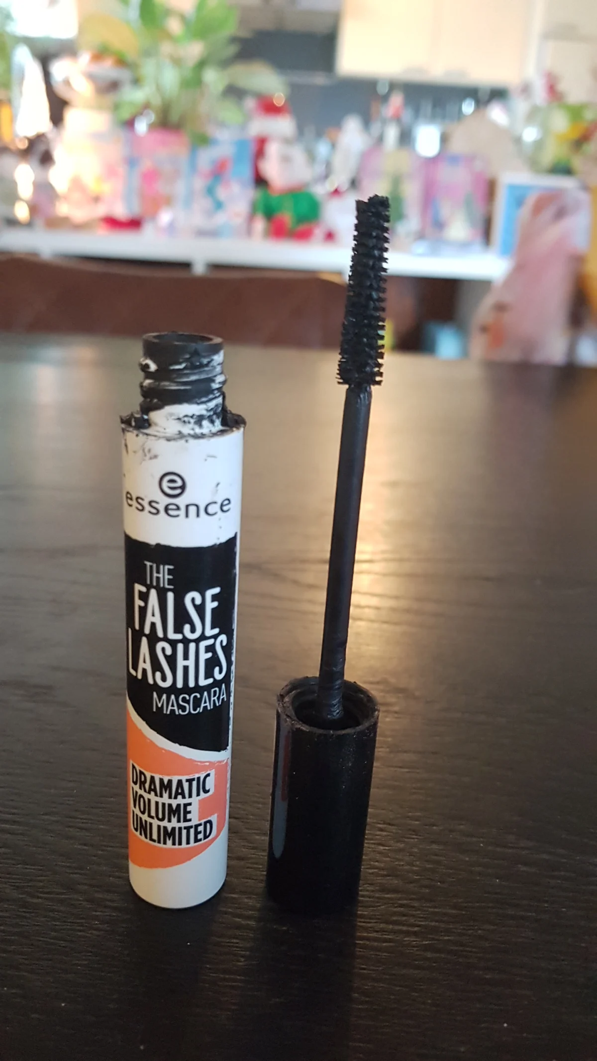 The False Lashes Mascara - Dramatic Volume Unlimited - review image