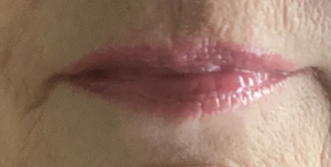 2000 CALORIE LIP GLAZE - before review image