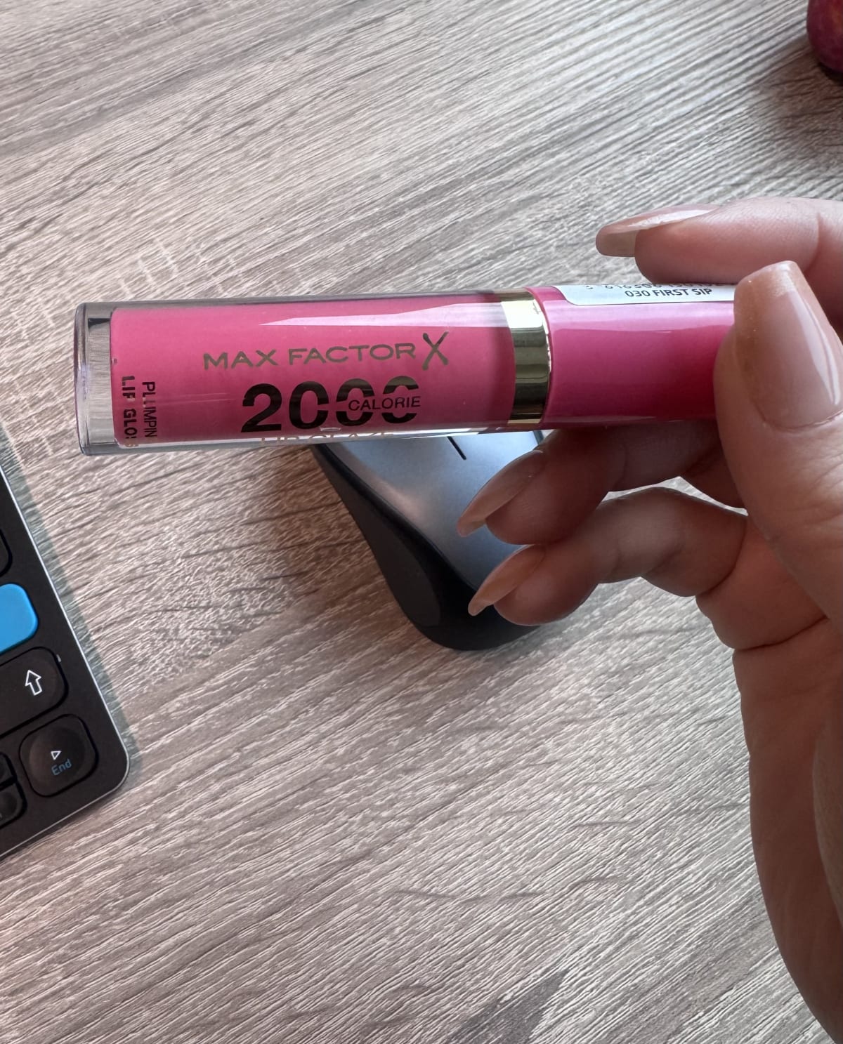 2000 CALORIE LIP GLAZE - review image