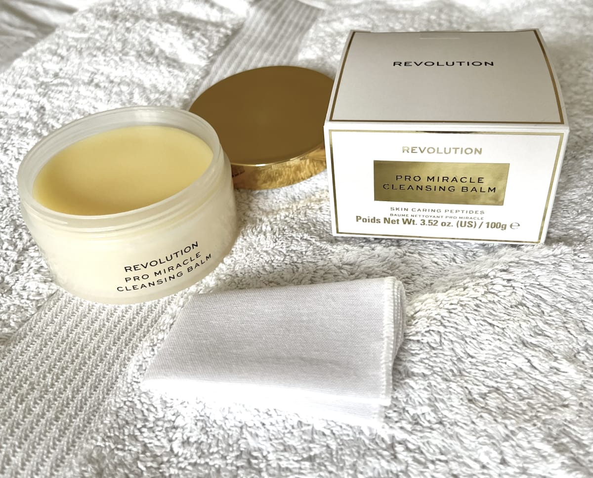 Revolution Pro Exclusive Miracle Vegan Collagen Cleansing Balm 100g - review image