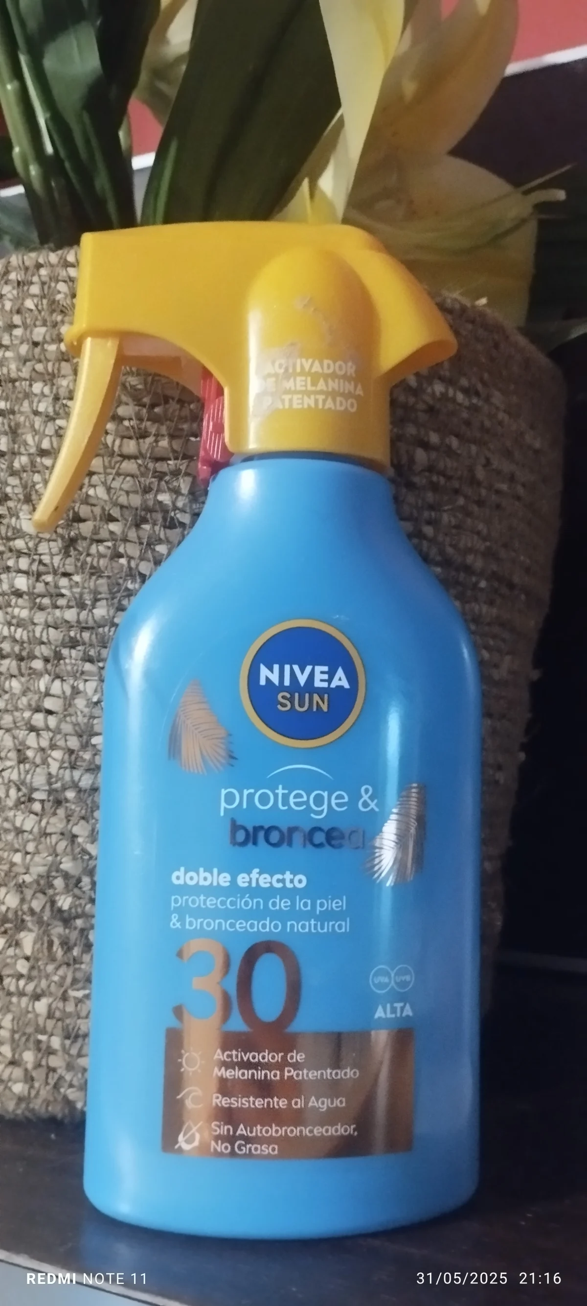 Nivea Sun Protege & Broncea SPF30 - 200 ml - review image