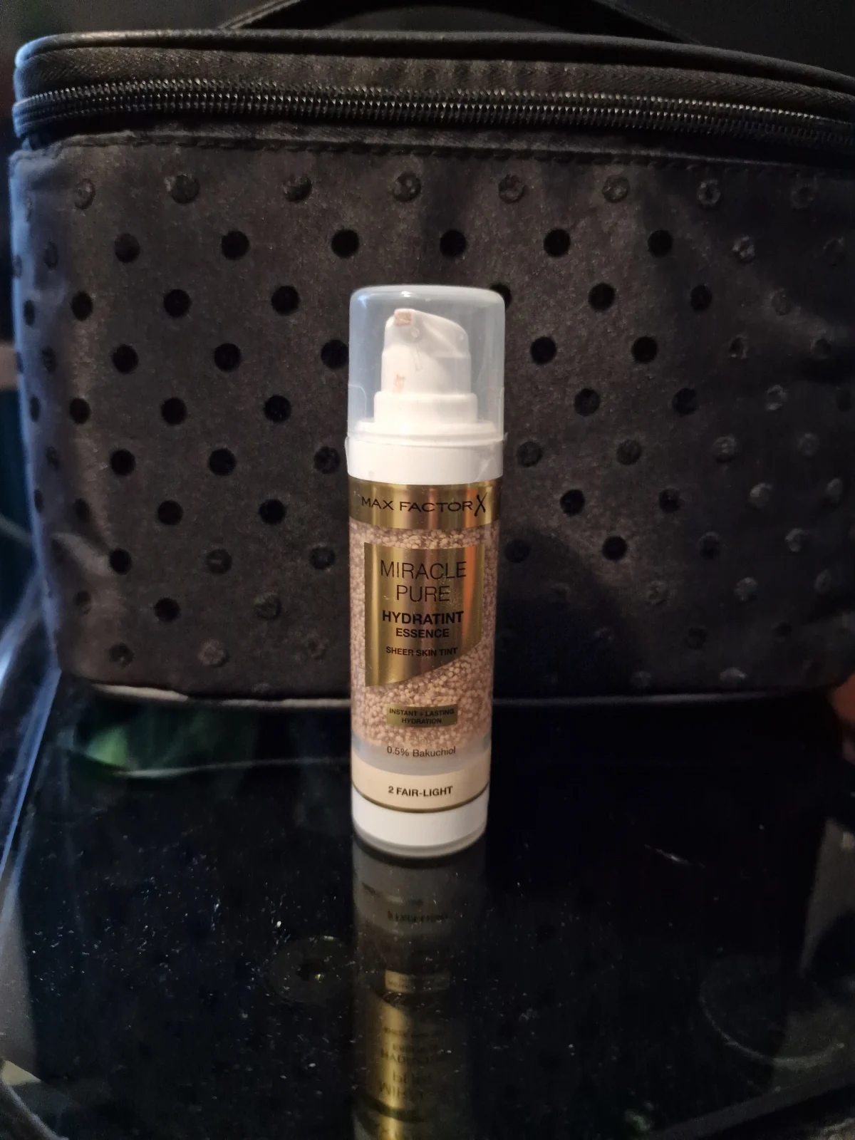 Hydratint Essence Foundation - review image