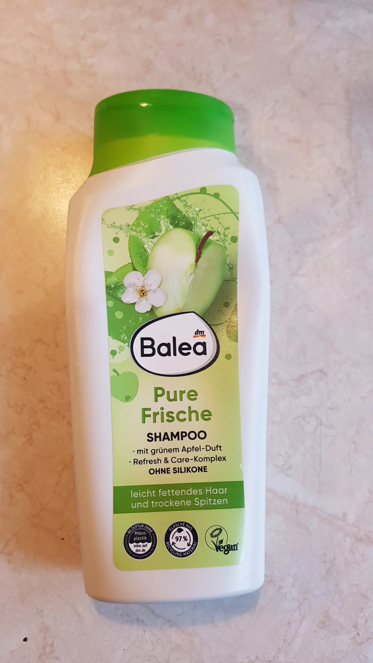 Balea Shampoo Pure Frisheid, 300 ml - review image