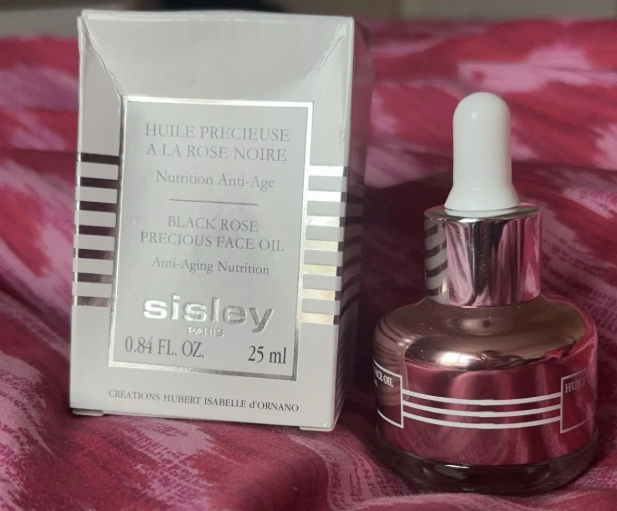 Sisley Black Rose Precious Face Oil - review image