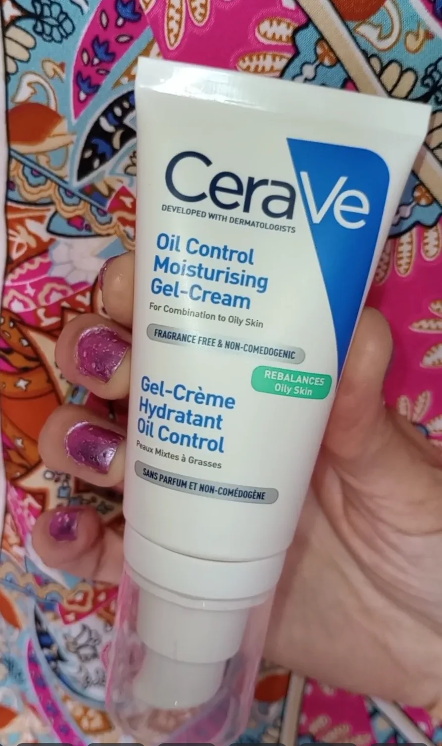 CeraVe Oil Control Moisturising Gel-Cream With Oil Absorbing Technology and Ceramides for Combination and Oily Skin 52ml - review image