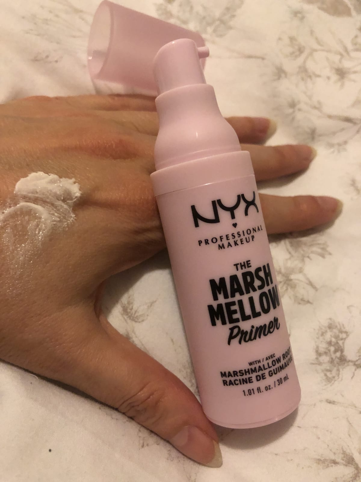 NYX Professional Makeup THE MARSH MELLOW PRIMER M01 - before review image