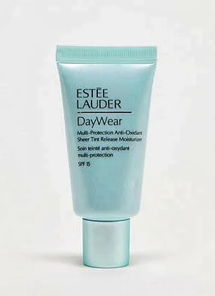 DayWear Sheer Tint Release SPF15 - licht getinte dagcrème - review image