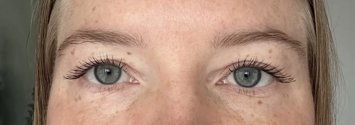 Divine Lashes Clean Renovation - 001 Rich Black - review image
