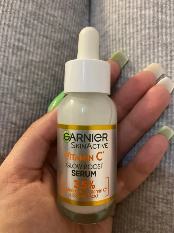 Garnier SkinActive Vitamine C* Anti-Pigmentvlekken Serum - Niacinamide en Salicylzuur - 30ml - review image