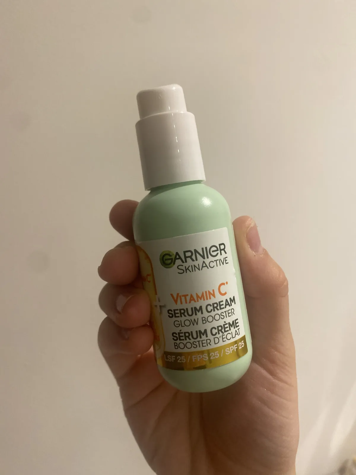 Garnier SkinActive Serum Cream met Vitamine C* en SPF25 - 50ml - review image