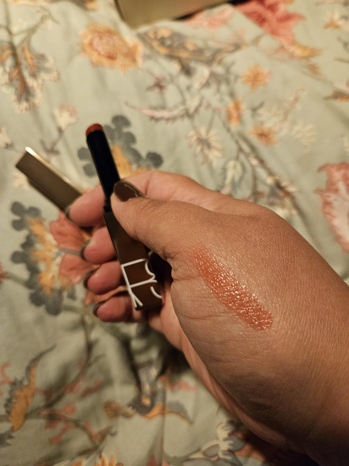 AFTERGLOW SENSUAL SHINE LIPSTICK - review image