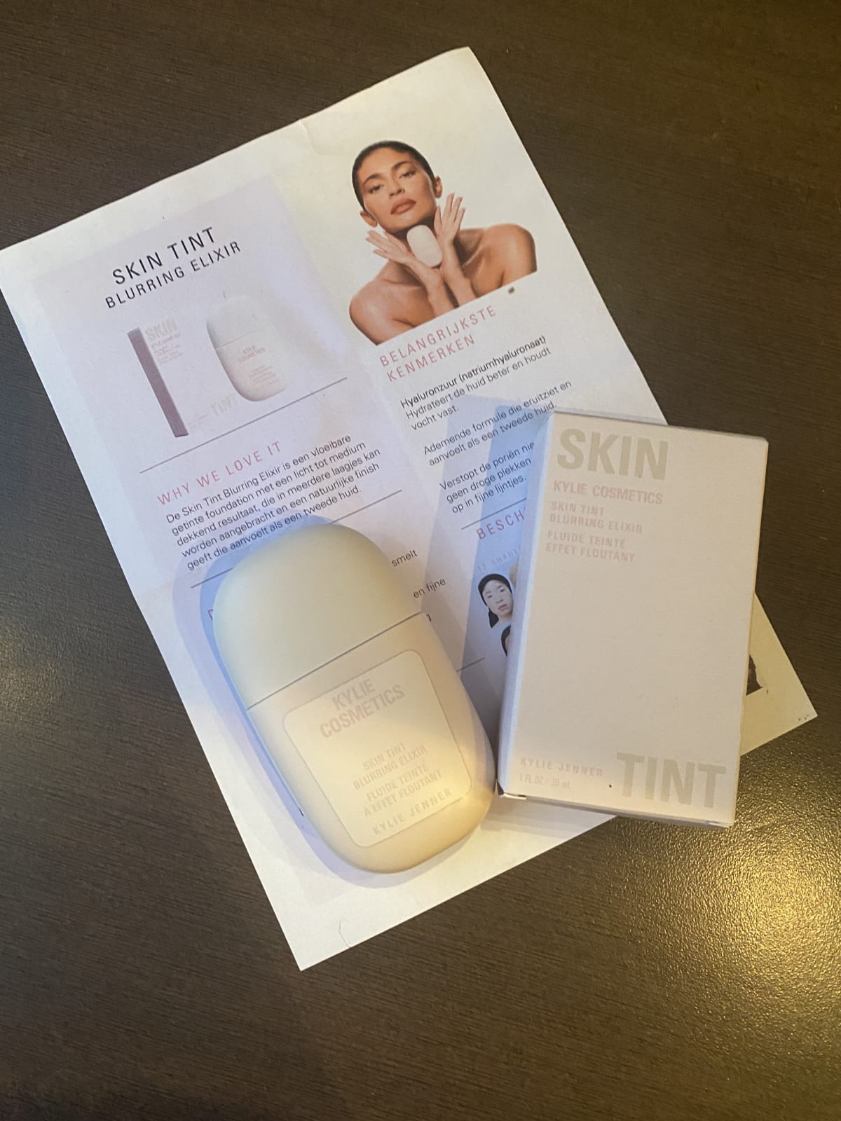 KYLIE COSMETICS Skin Tint Blurring Elixir - review image