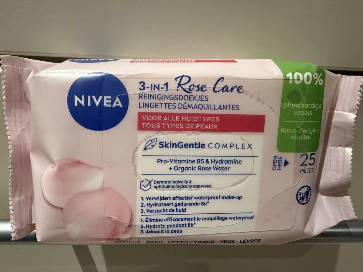 NIVEA Micellair Reinigingsdoekjes Bio Rozenwater  25st - review image