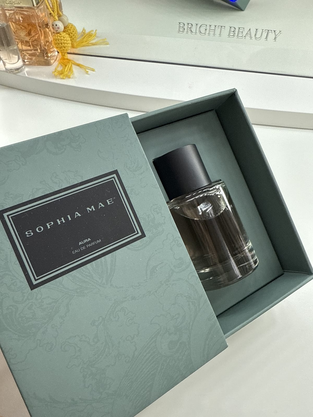 Aura Eau de Parfum - review image