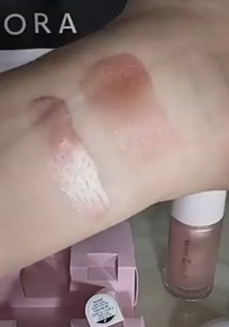 Soft Pinch Luminous Powder Blush - review image