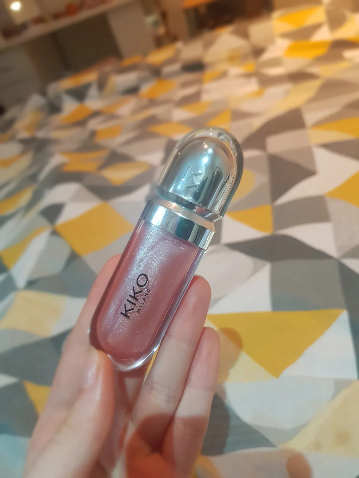 3D Hydra Lipgloss - 19 Cream Cashmere - review image