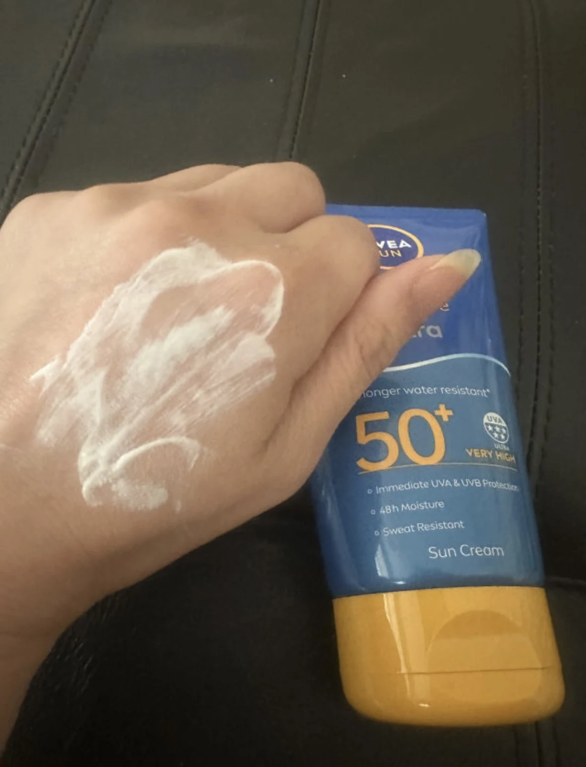 NIVEA SUN Protect & Hydrate Ultra Zonnebrand Crème - SPF 50+ - Zeer waterproof - Met Vitamine E - 150 ml - before review image