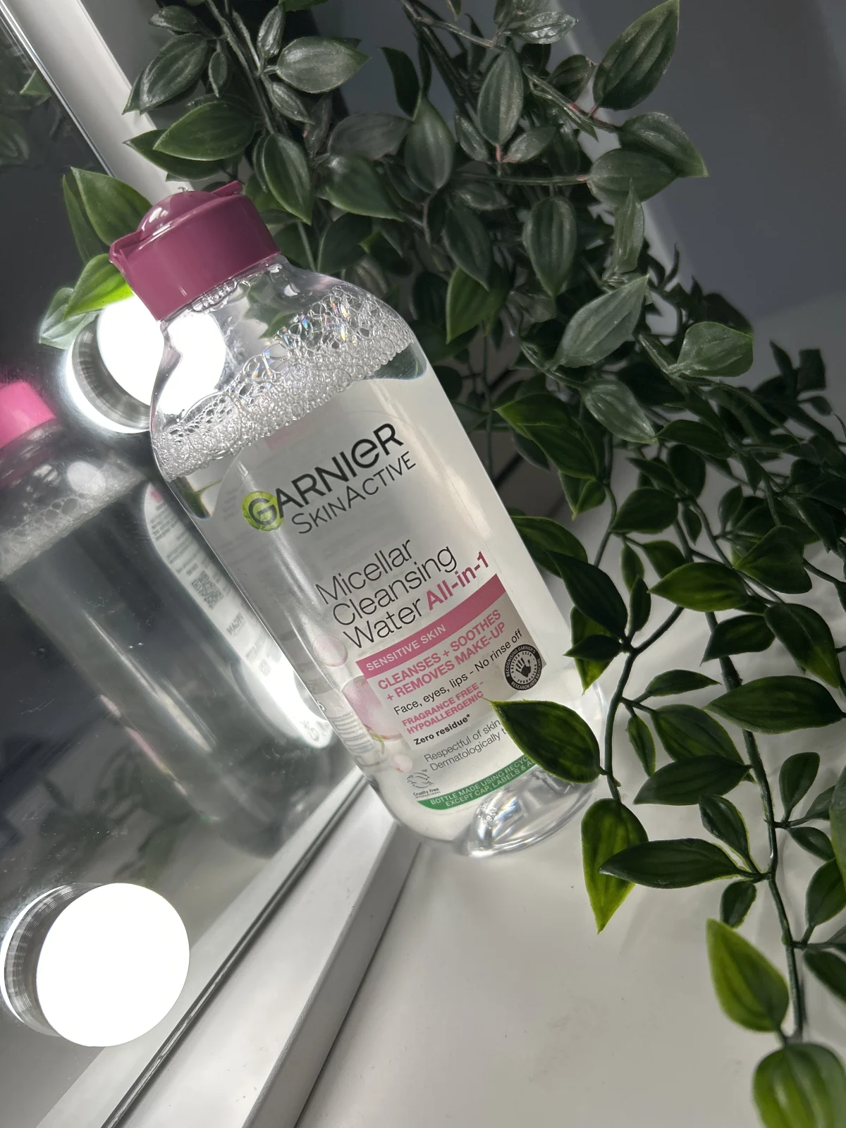 GARNIER - Micellaire Cleansing Water Water Micellar - 400ml - review image