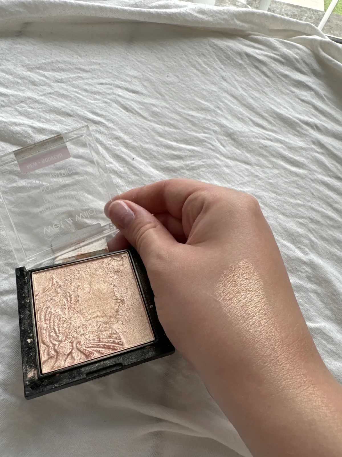 MegaGlo Highlighter - review image