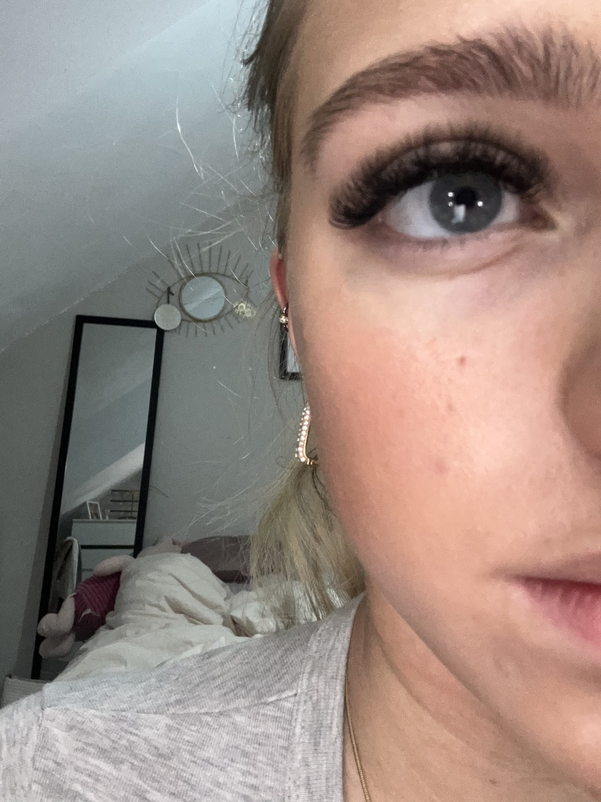 VANISH™ Airbrush concealer - before review image