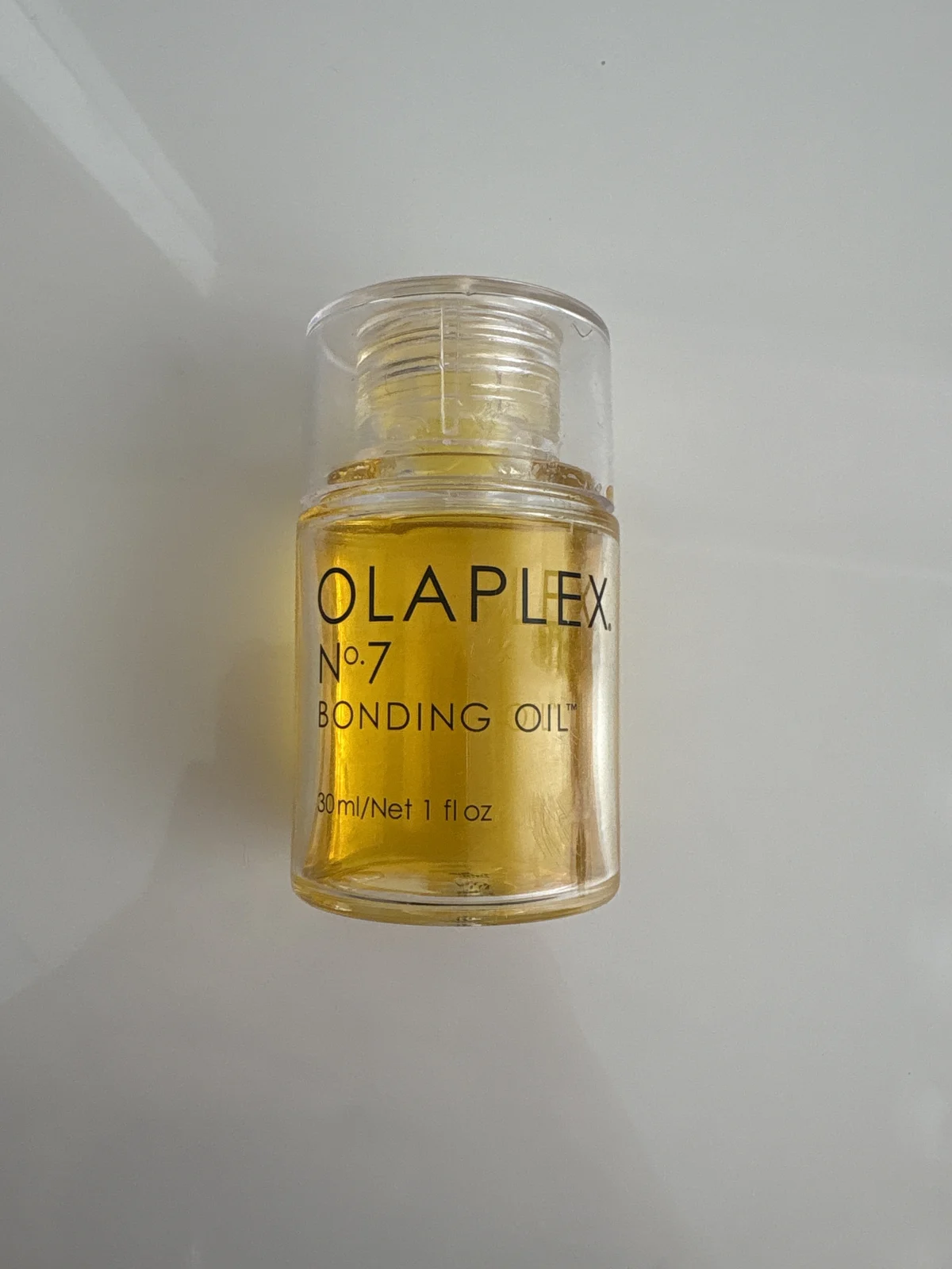Olaplex No. 7 Bonding Frizz Reduction and Heat Protection Hair Oil 30ml - review image