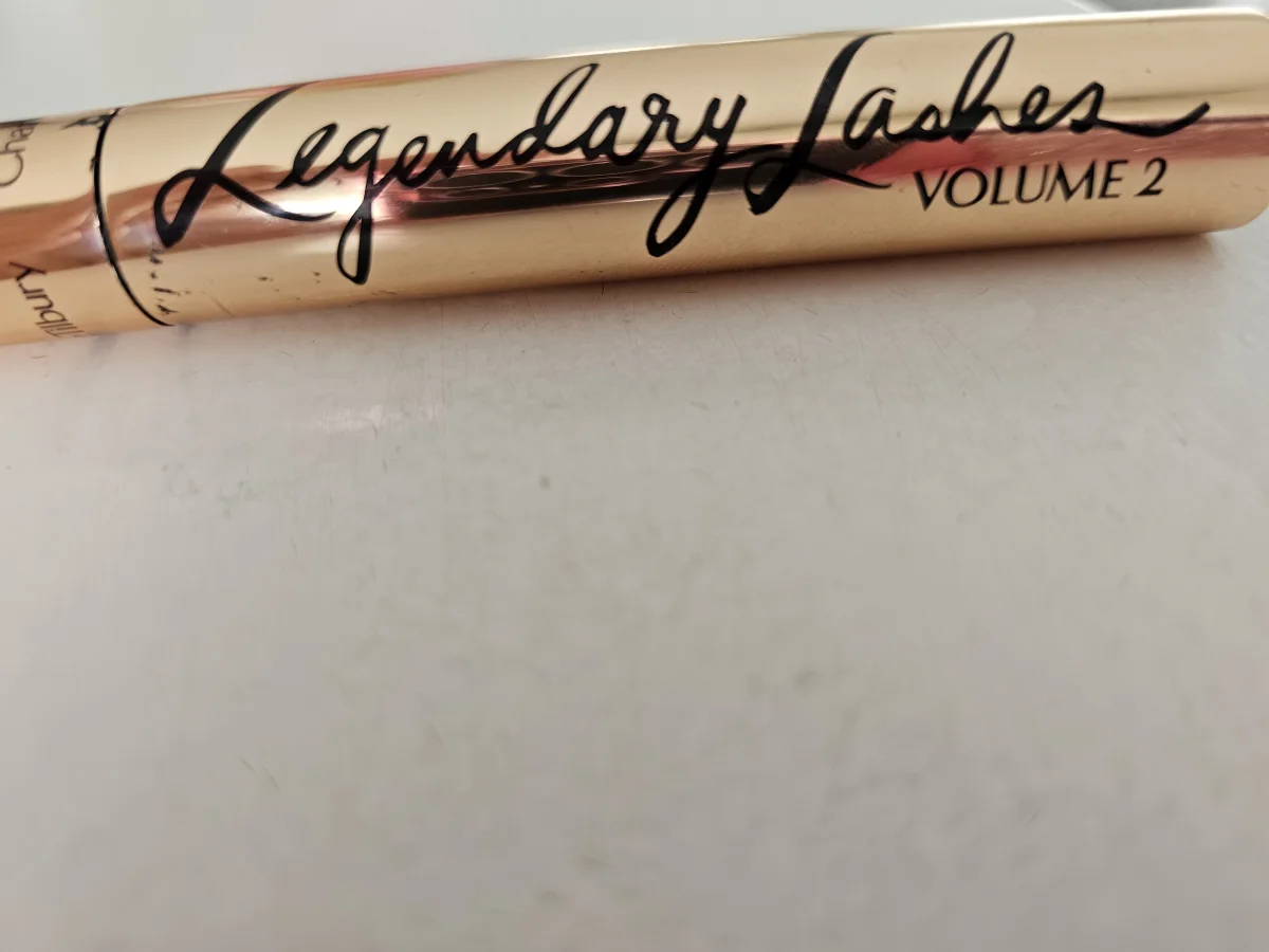 Charlotte Tilbury Legendary Lashes Volume 2 Black Vinyl 8ml - review image