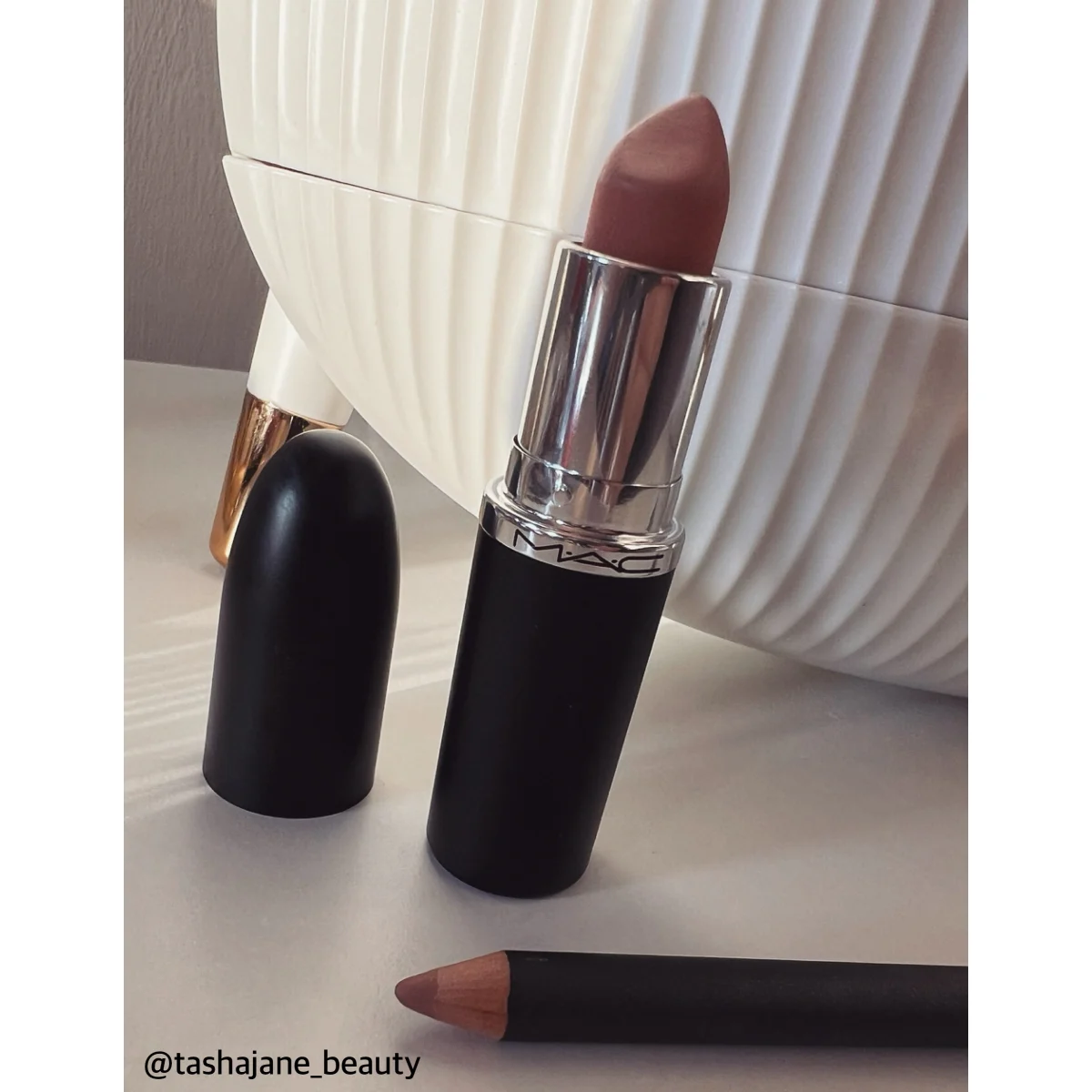 MAC Matte - review image