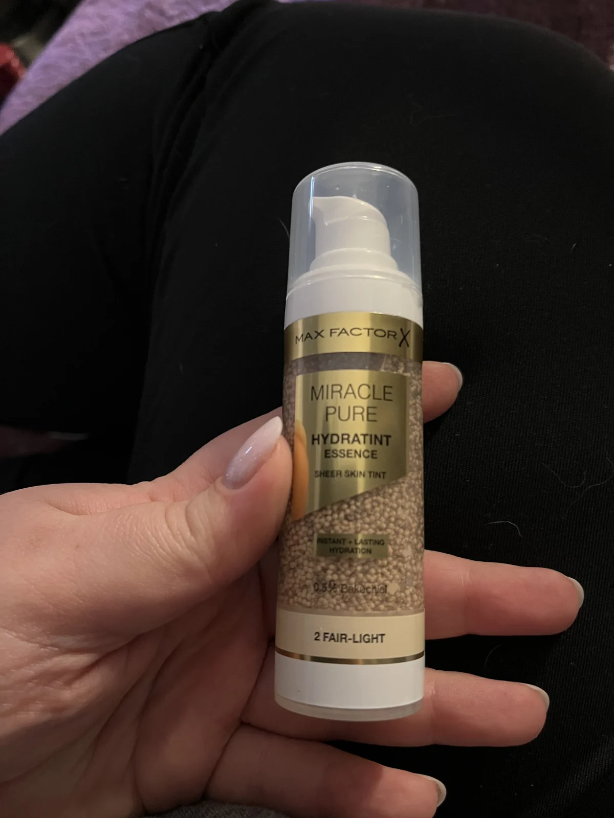 Hydratint Essence Foundation - review image