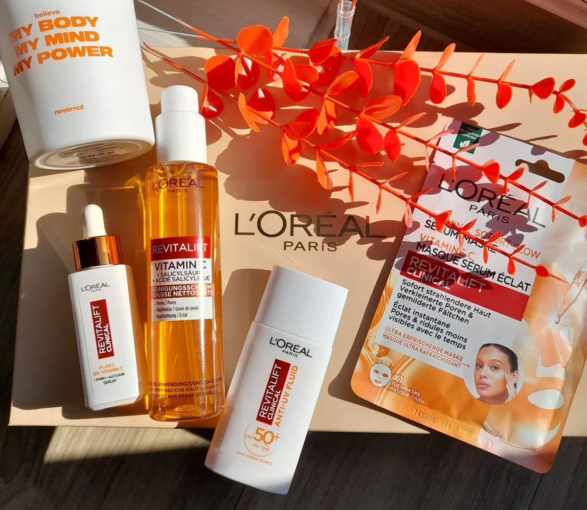 L'Oréal Paris Revitalift Clinical Vitamin C Cleanser 150ml - review image