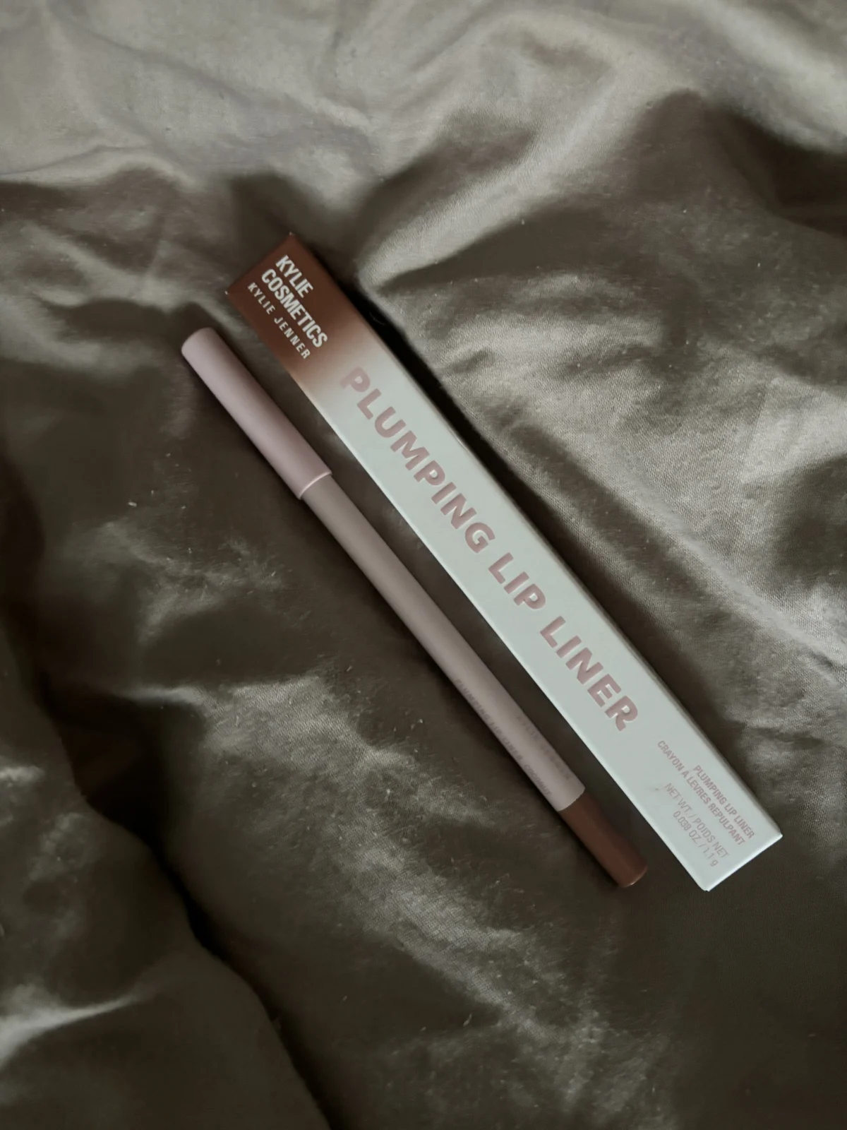 KYLIE COSMETICS Plumping Lip Liner - review image