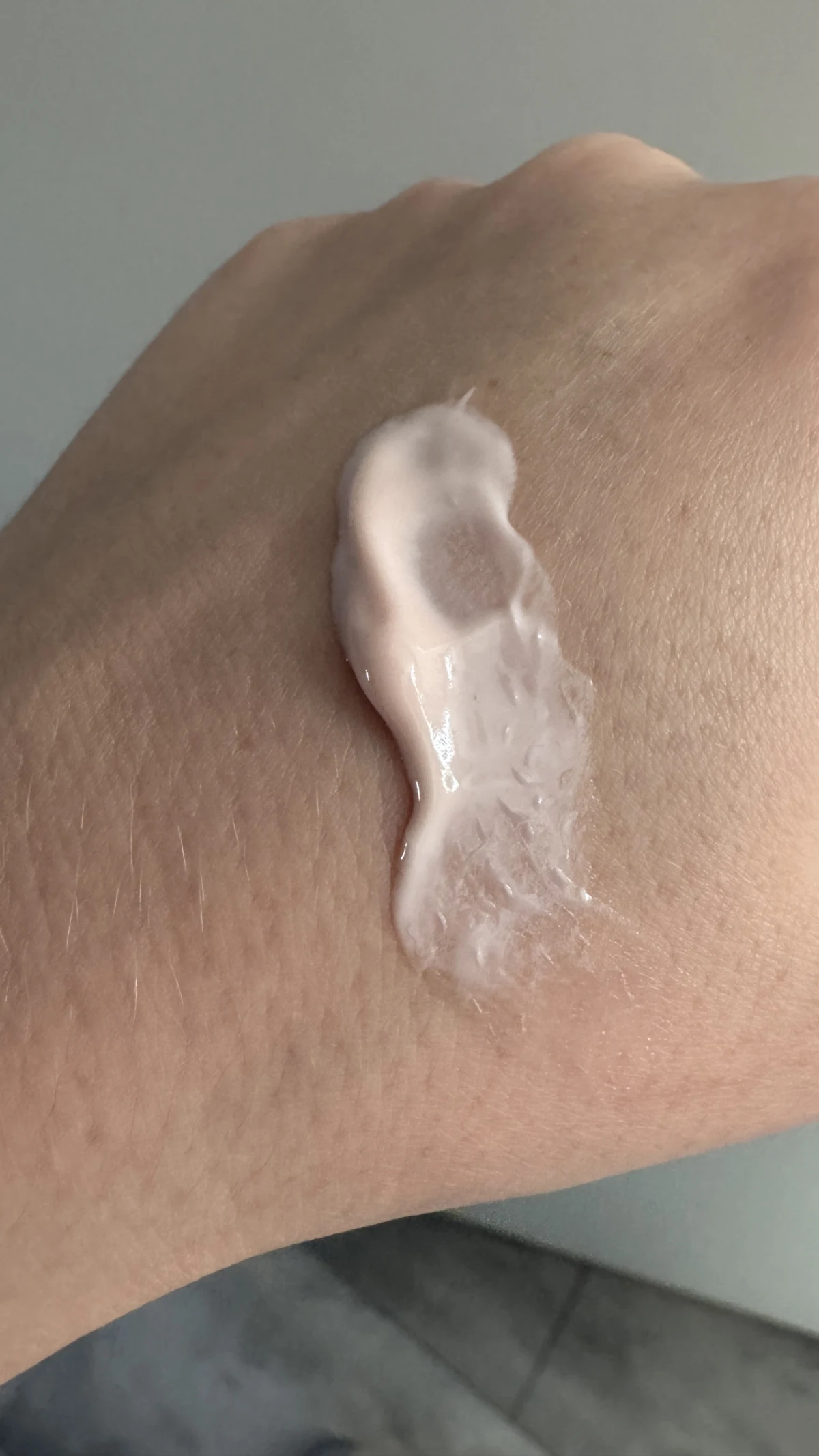 Revitalessence Skin Glow Primer - review image