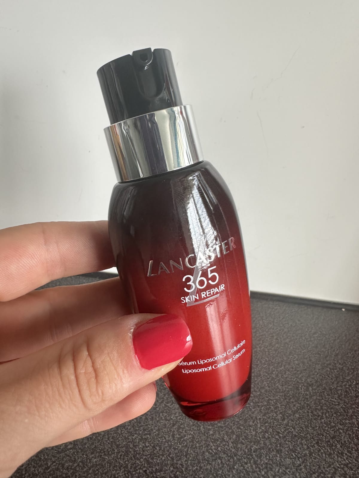 Lancaster 365 Skin Repair Serum Youth Renewal - review image