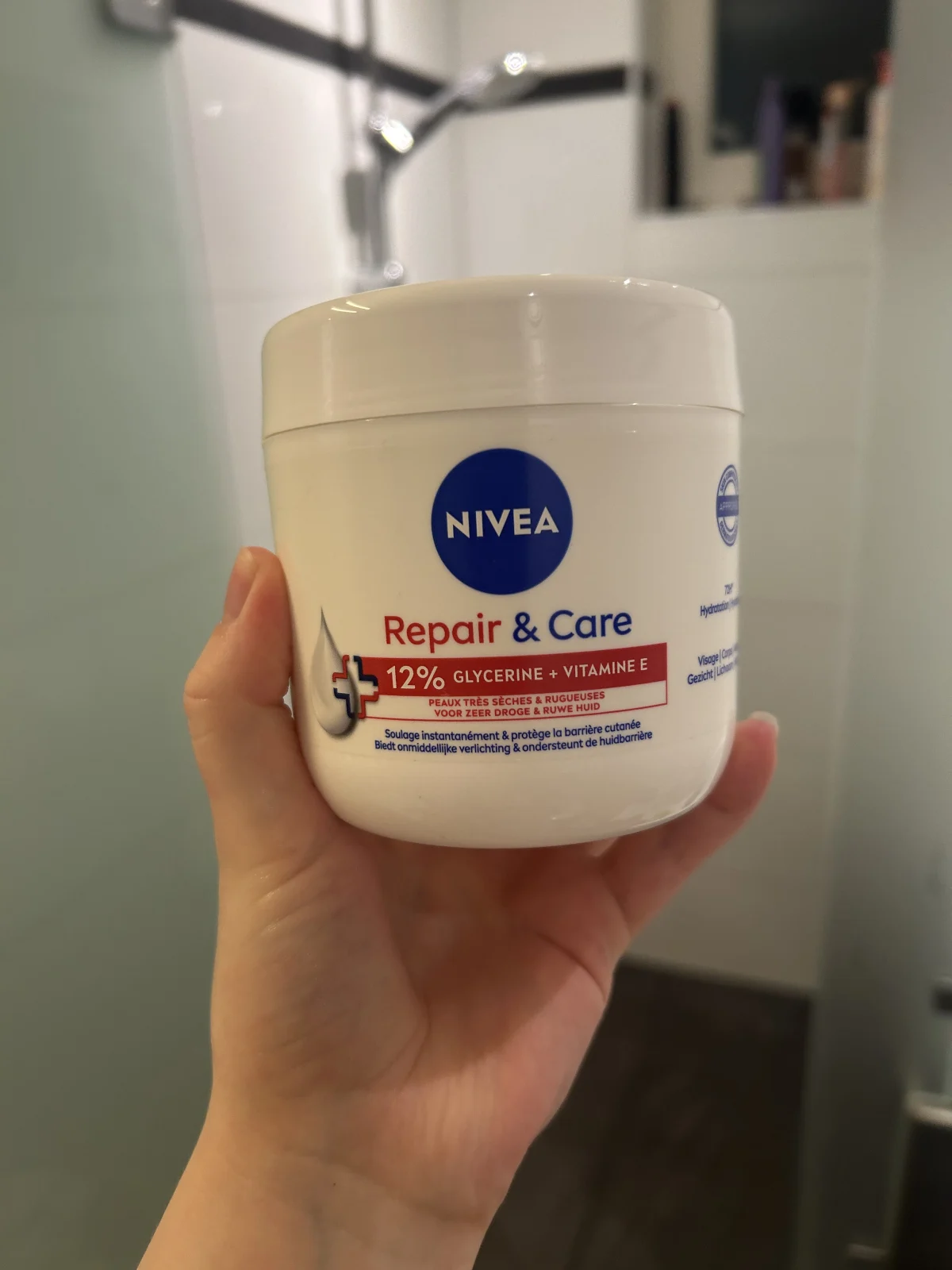 NIVEA Verzorgingscrème Repair & Care Intensive "" 12% Glycerin + Vitamine E "", 400 ml - review image