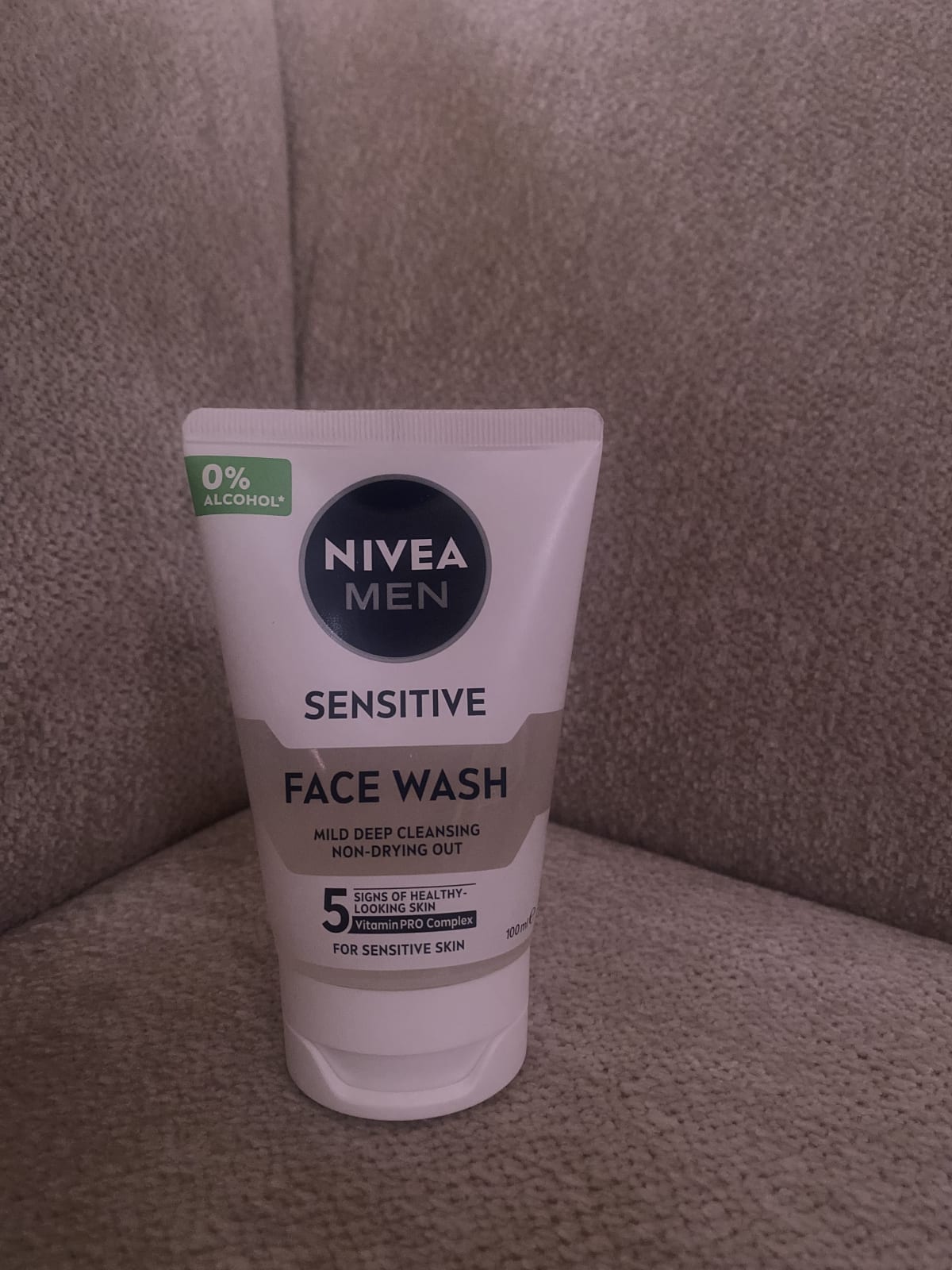 NIVEA MEN Sensitive Face Wash Reinigingsgel - 100 ml - review image