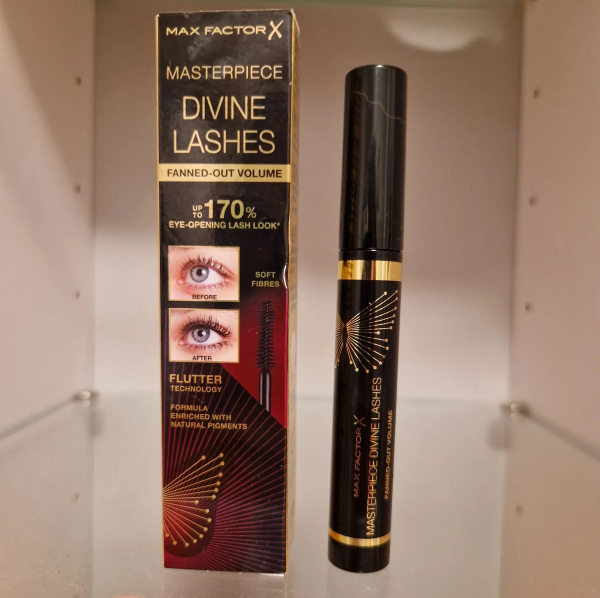 Divine Lashes Clean Renovation - 001 Rich Black - review image