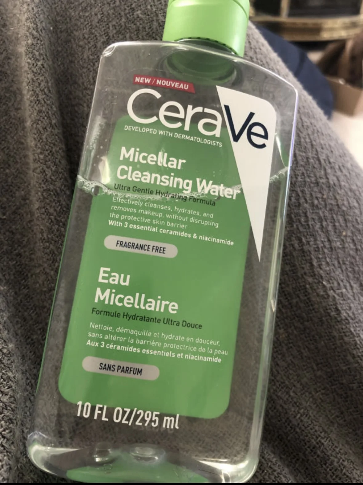 CeraVe Hydrating Micellar Cleansing Water- make-up remover - 296ml - review image