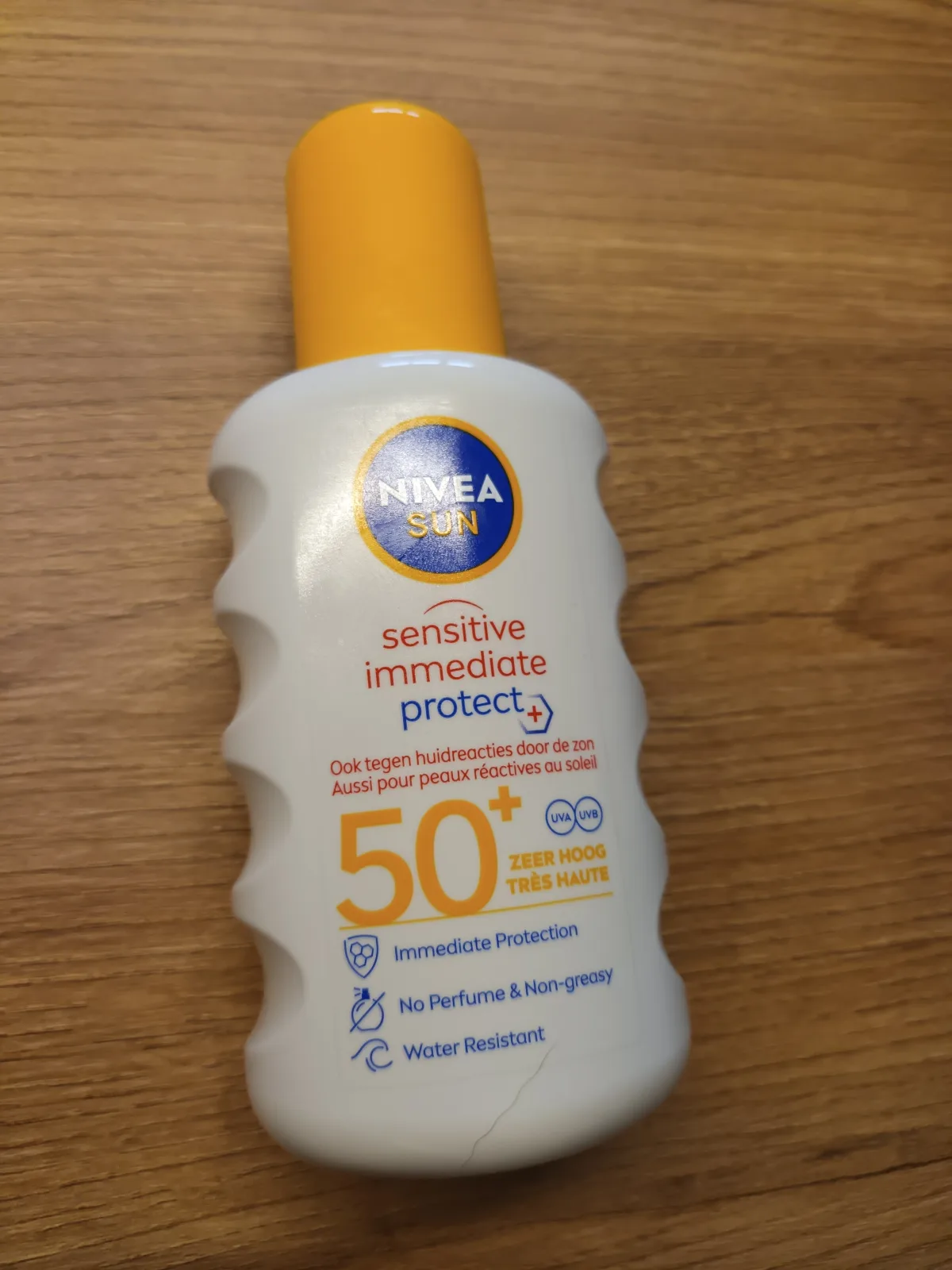 NIVEA SUN Sensitive Immediate Protect Zonnebrand Spray - Gevoelige huid - SPF 30 - Zonnespray - Met aloë vera en jojobaolie - 200 ml - review image