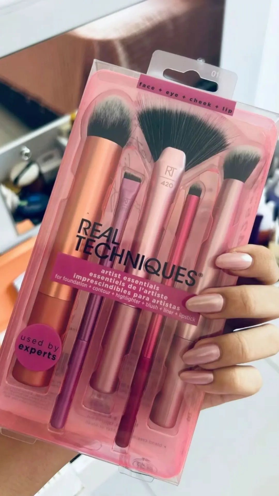 Real Techniques Artist Essentials - review image
